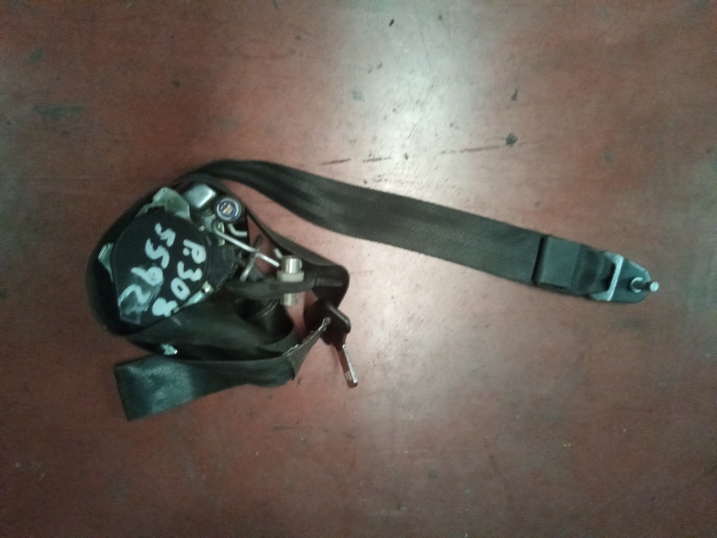 Cinturon delantero izquierdo peugeot 308 '07