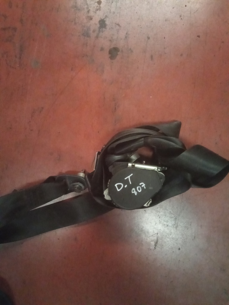 Cinturon trasero derecho peugeot 807 '08