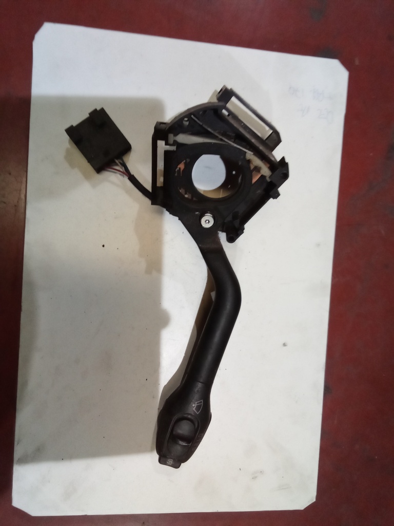 Mando de limpiaparabrisas Volkswagen golf III '99