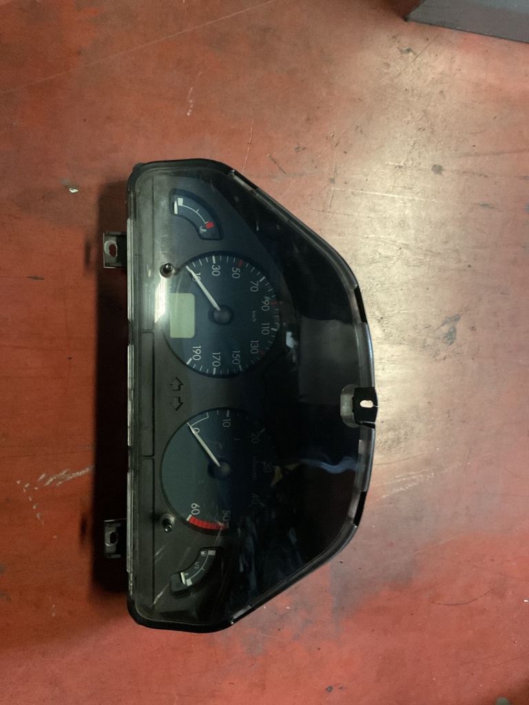 Cuadro instrumentos citroen saxo 2003