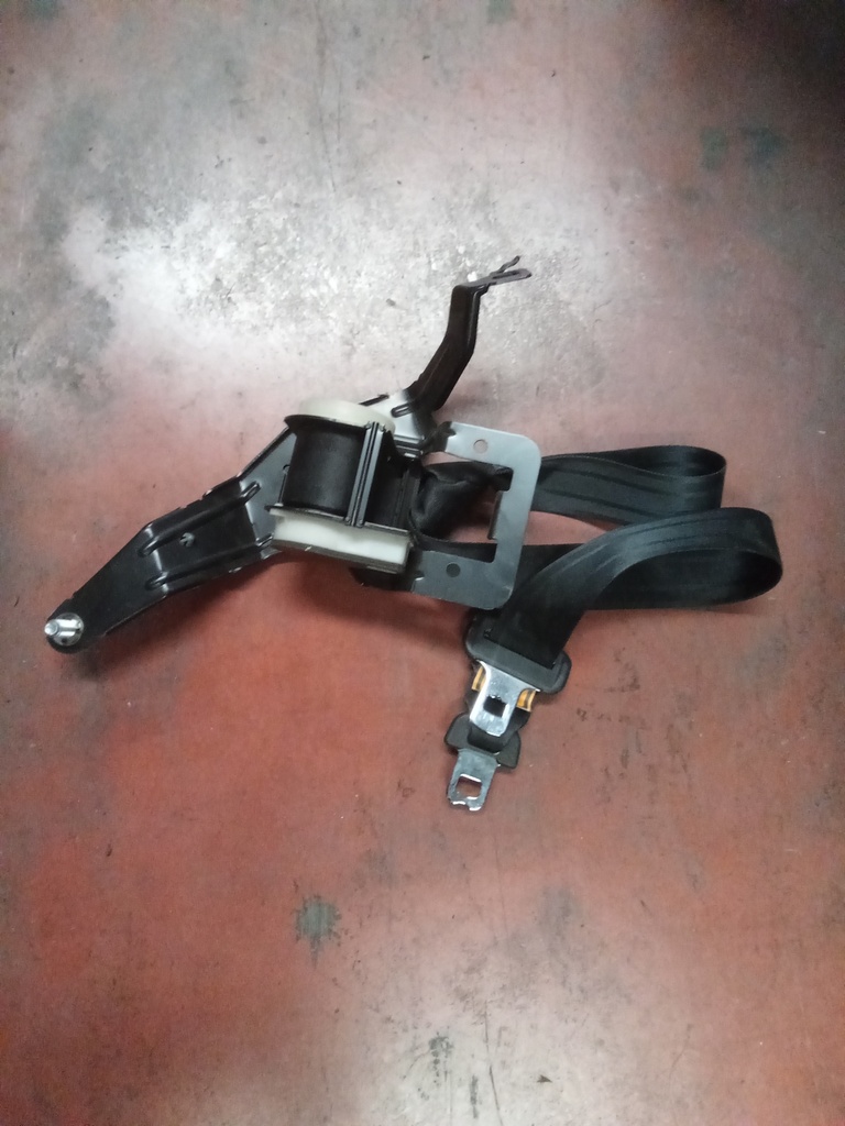 Cinturon trasero central mazda 5 ‘06