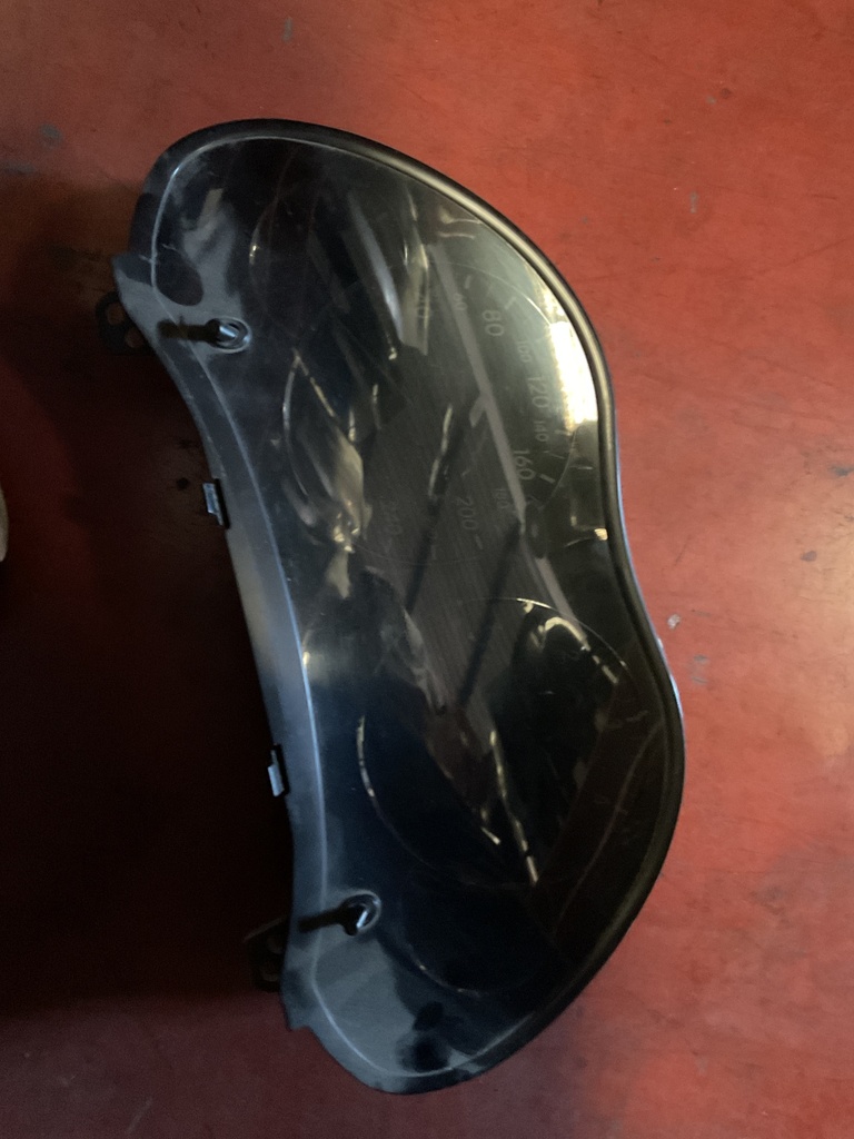 Cuadro instrumento toyota avensis 06