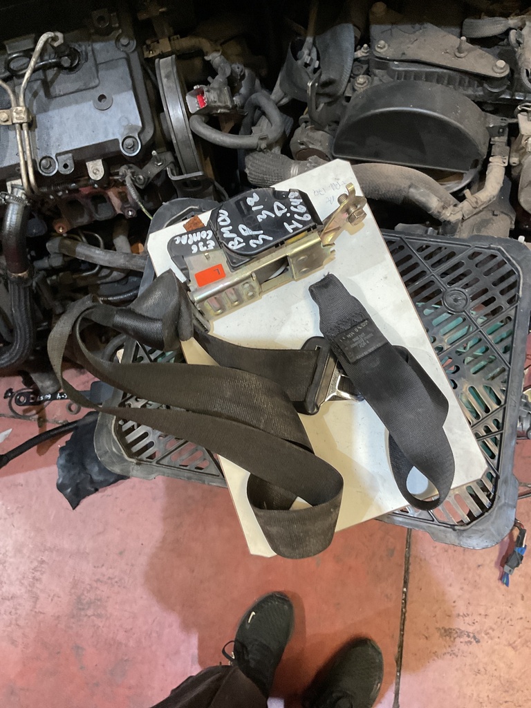 Cinturón seg.del.izquierda BMW 3p e36 '97
