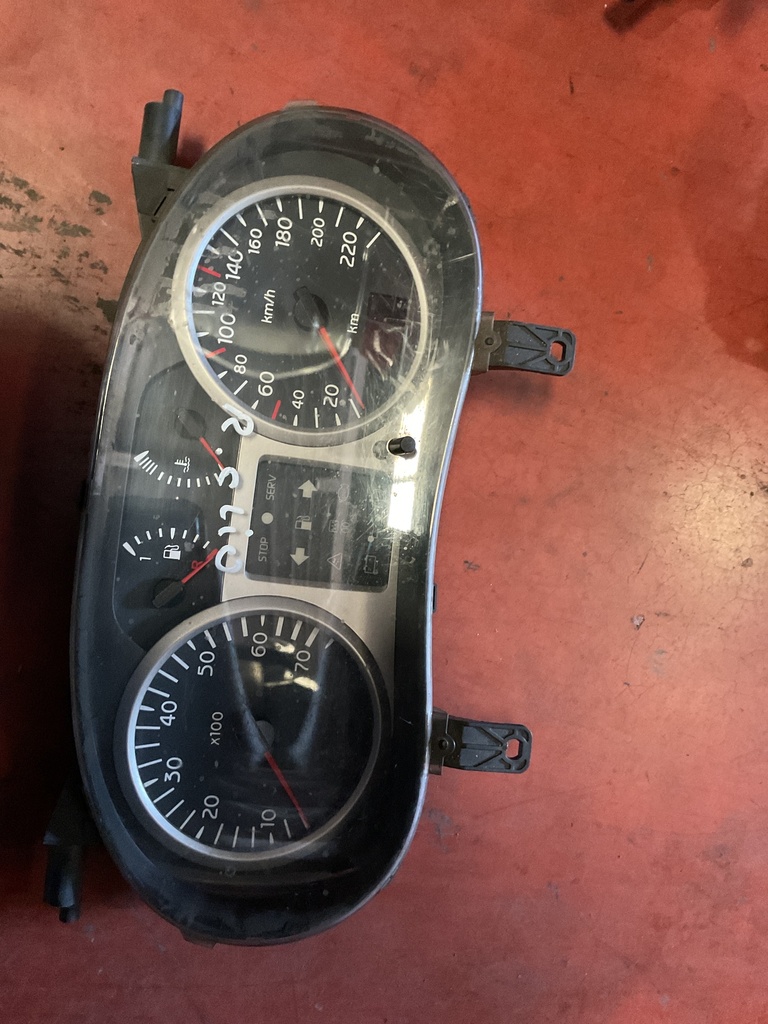 Cuadro instrumentos renault clio ii fase ii 02