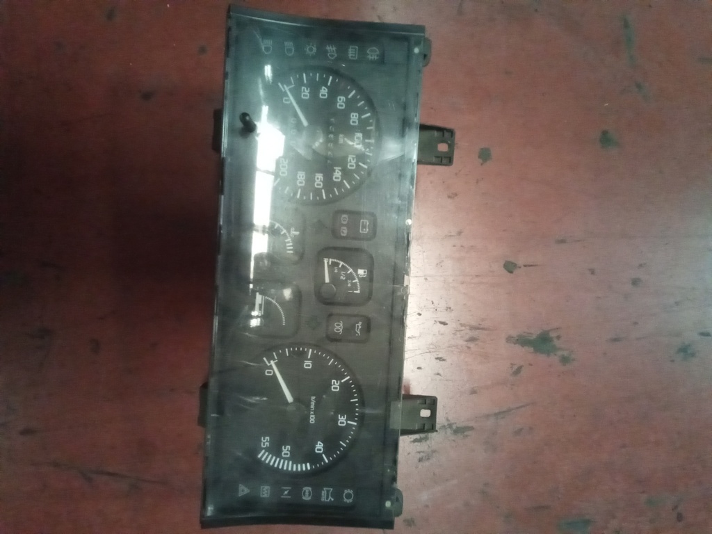 Cuadro instrumentos renault laguna 97