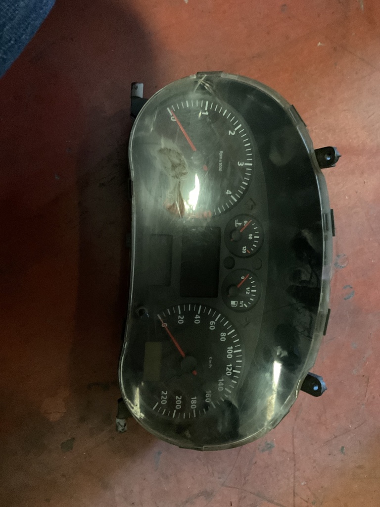 Cuadro instrumentos seat ibiza 01
