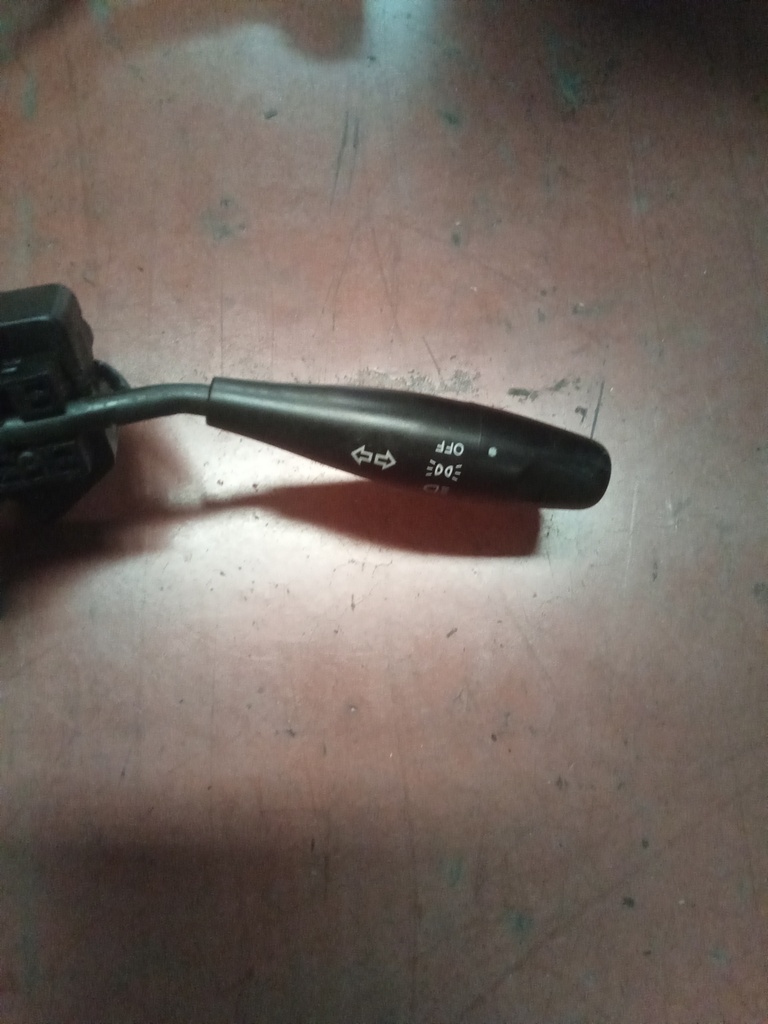 Mando de luces hyundai accent '96