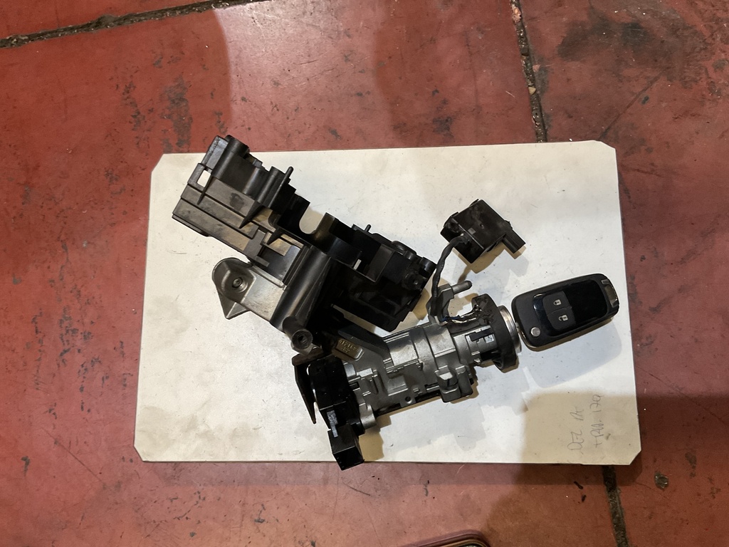 Conmutador de arranque opel Corsa e'16