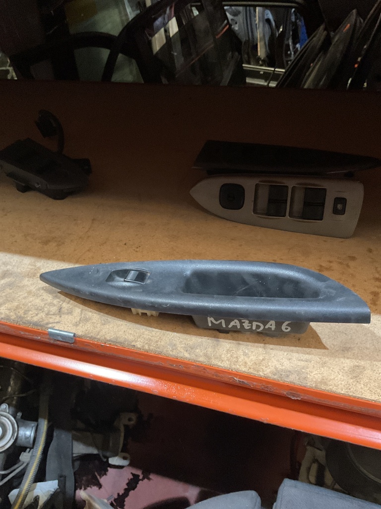 Botonera eleva lunas mazda 6 ‘04