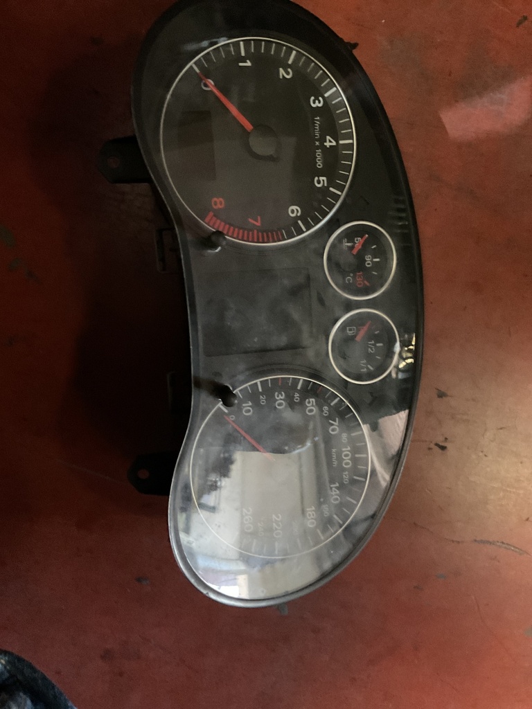 Cuadro instrumentos audi 3 06