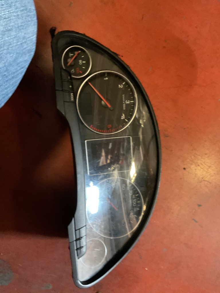 Cuadro instrumentos audi a4 01