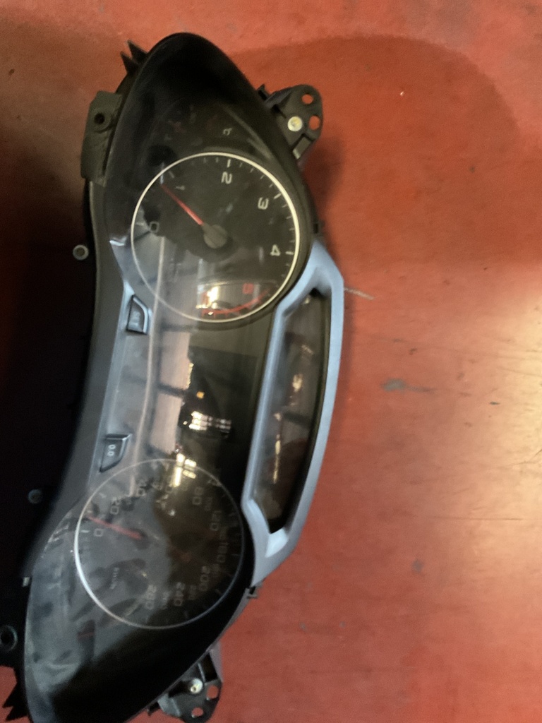 Cuadro instrumentos audi a4 10