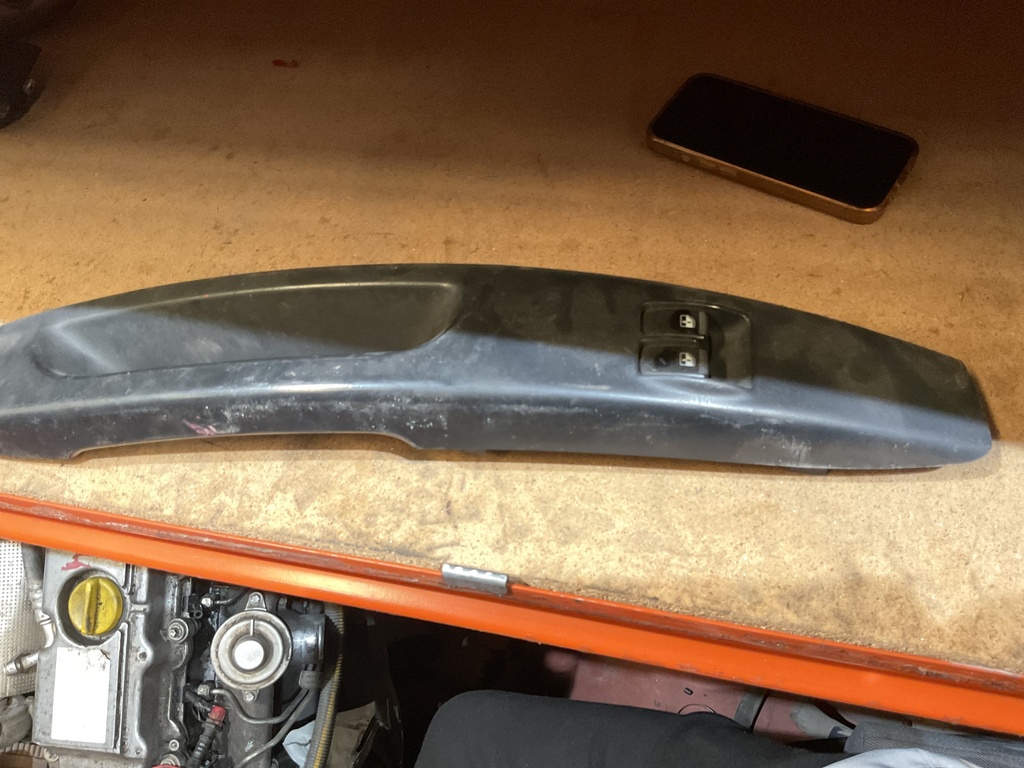 Botonera eleva lunas izquierda kia picanto ‘05