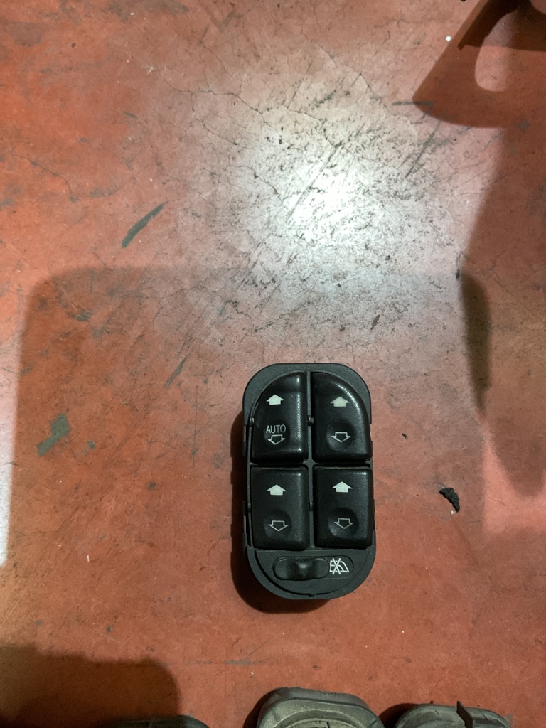 Botonera eleva lunas ford mondeo ‘99