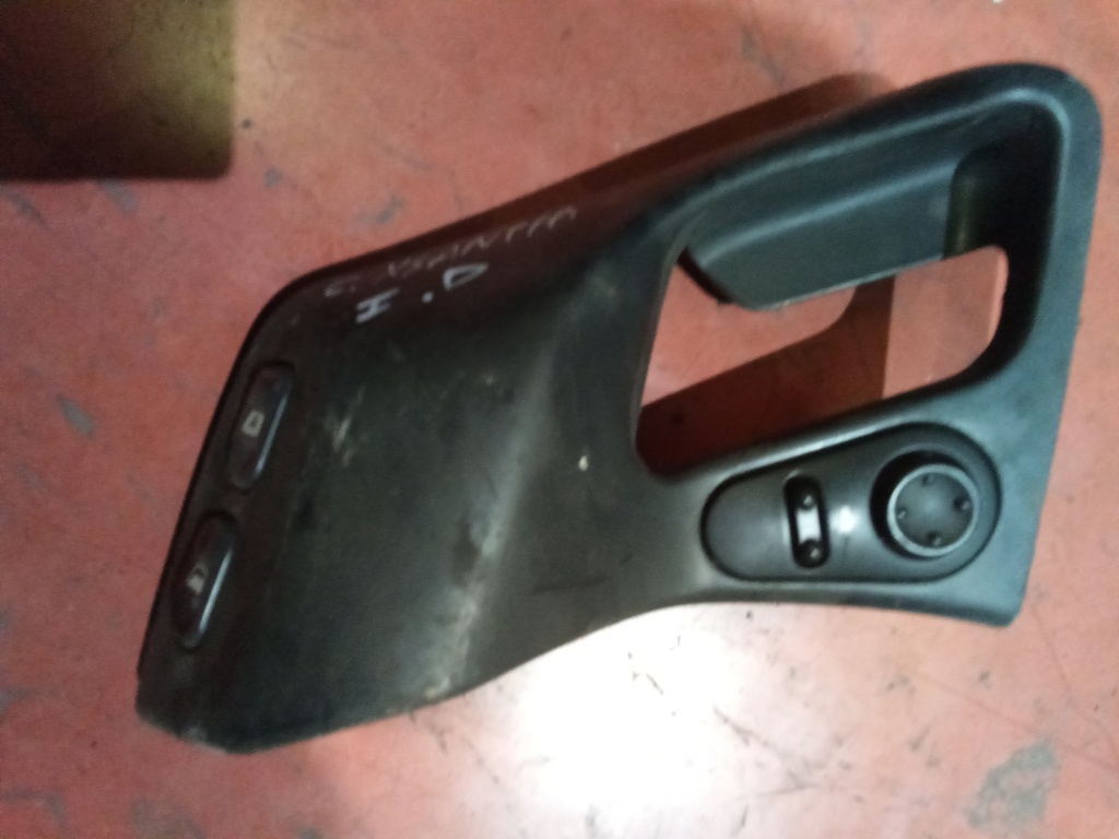 Botonera eleva lunas izquierda citroen xantia '98