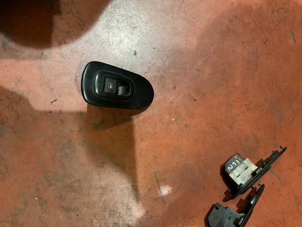 Botonera eleva lunas seat toledo ‘00