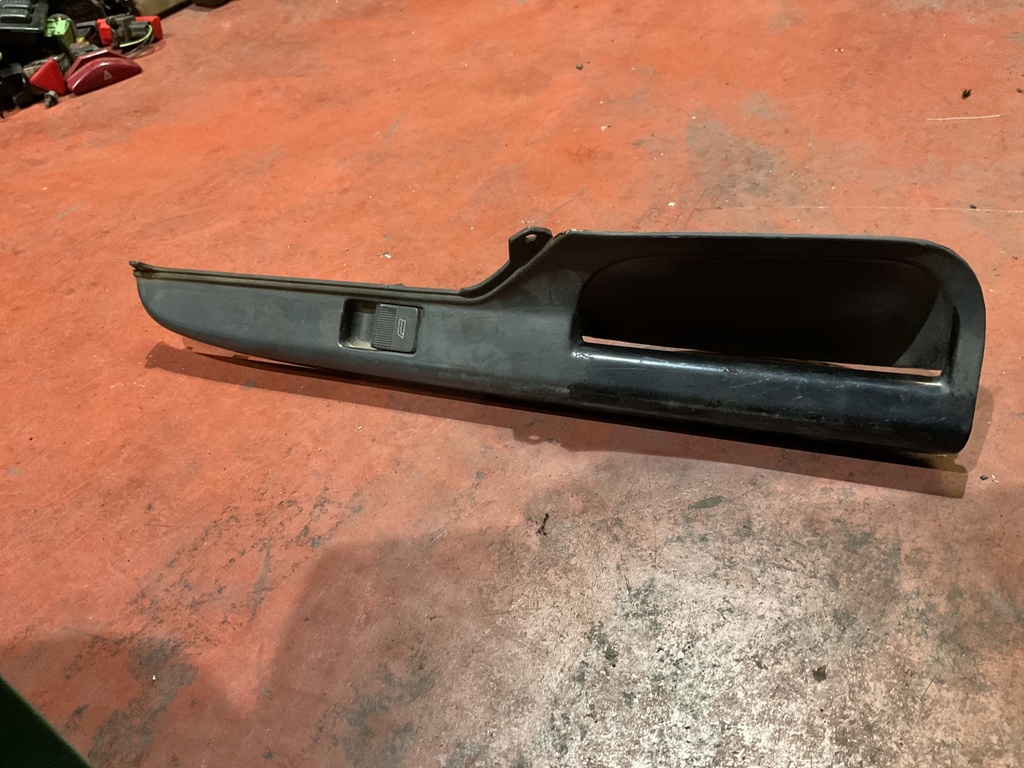 Botonera eleva lunas derecha seat ibiza ‘99