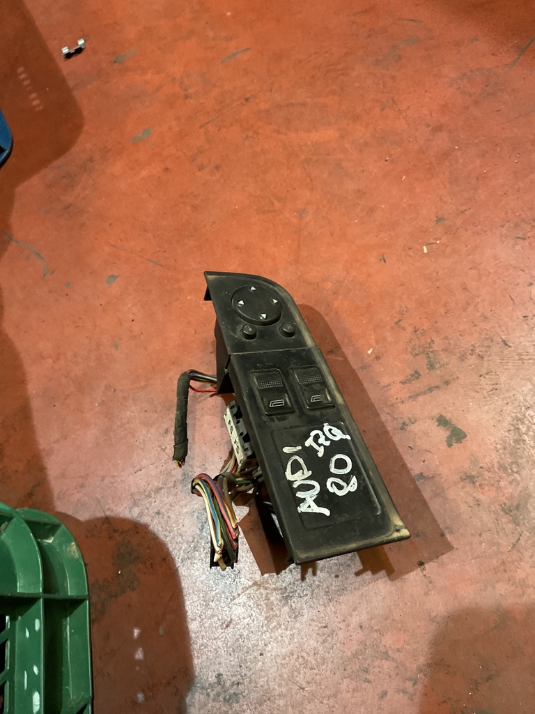 Botonera eleva lunas audi 80 ‘93