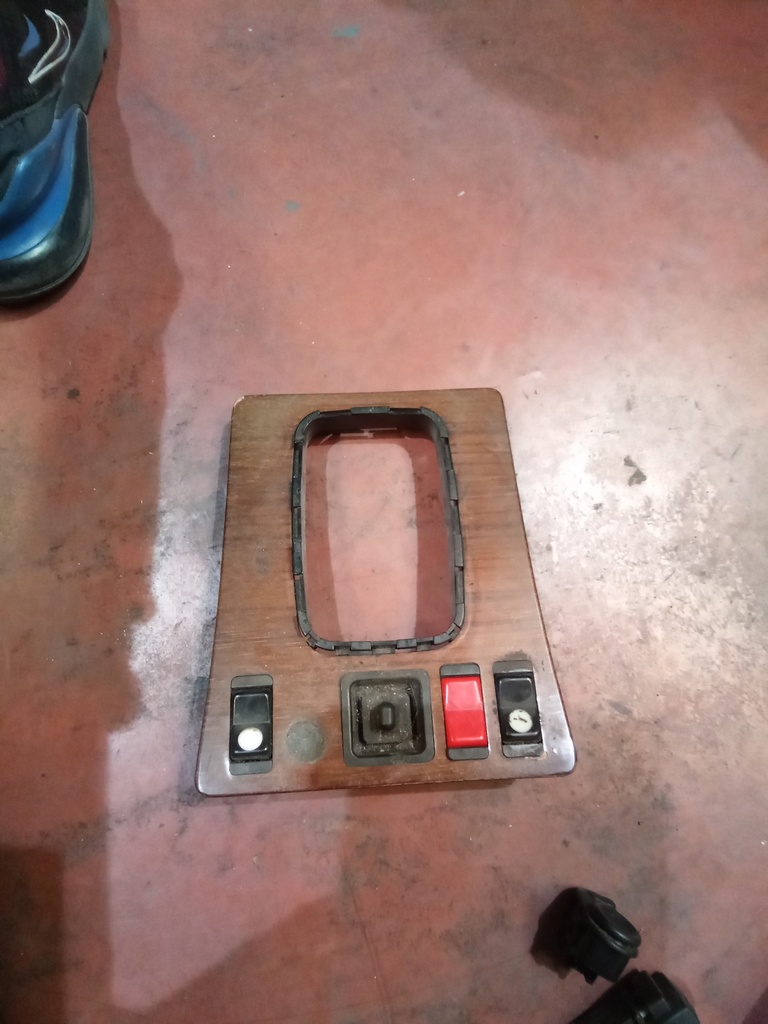 Botonera eleva lunas mercedes clase c w201 '90