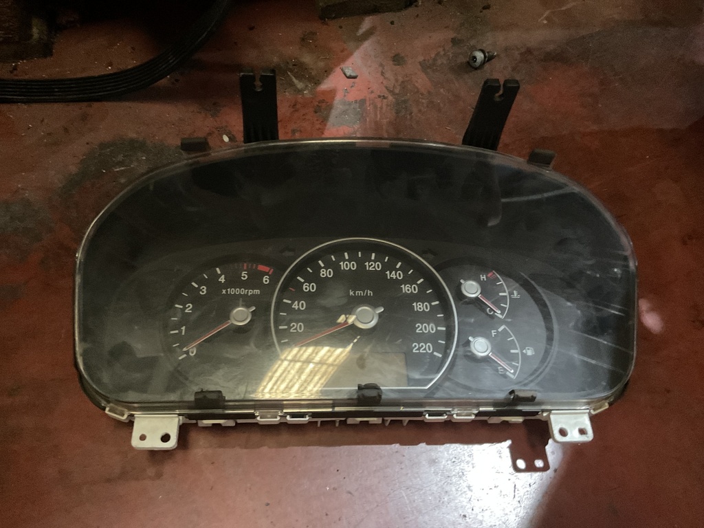 Cuadro instrumentos kia carens ‘08