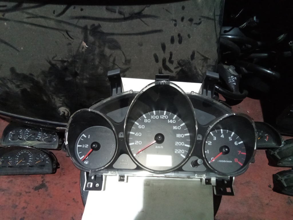 Cuadro instrumentos mitsubishi colt '06