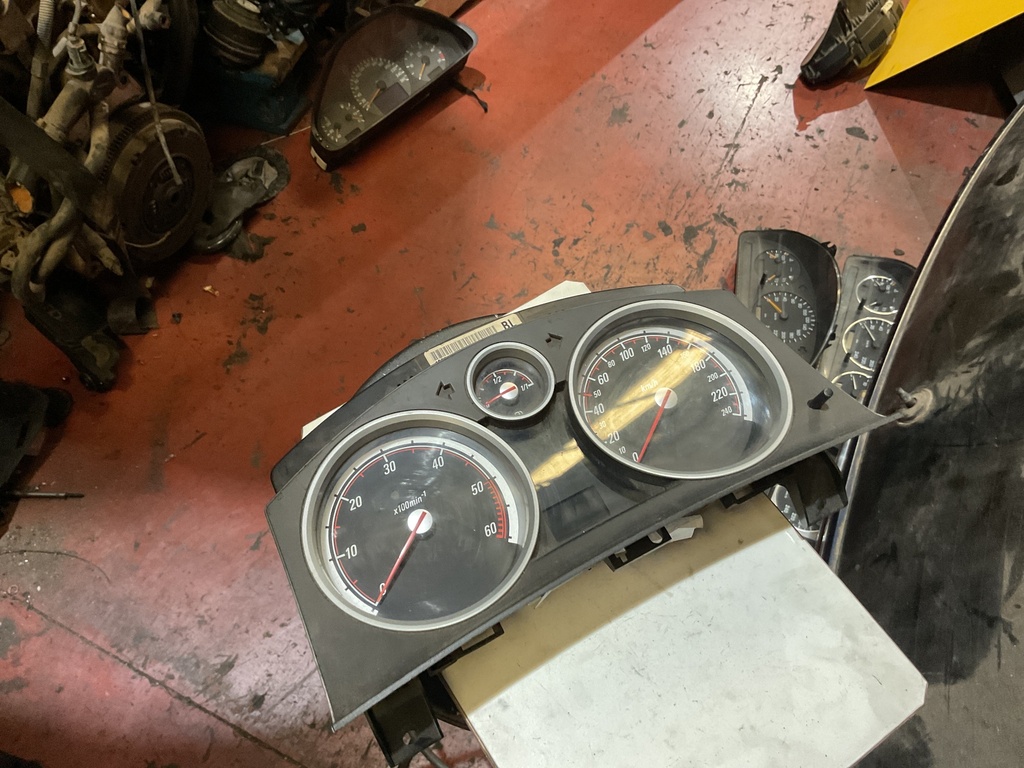 Cuadro instrumentos opel astra h ‘07