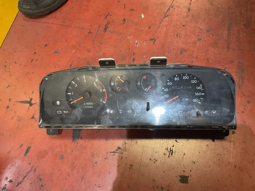Cuadro instrumentos  nissan terrano ii ‘99