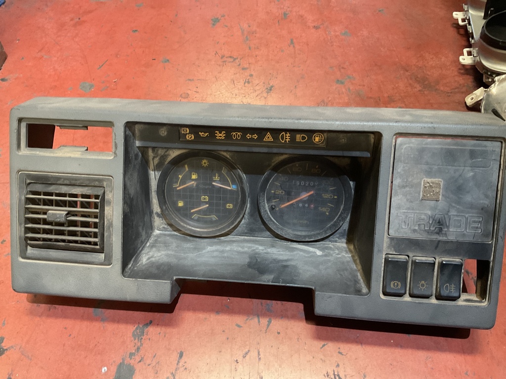 Cuadro instrumentos  nissan trade ‘95