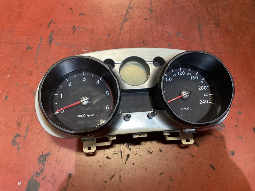 Cuadro instrumentos nissan Qashqai ‘07