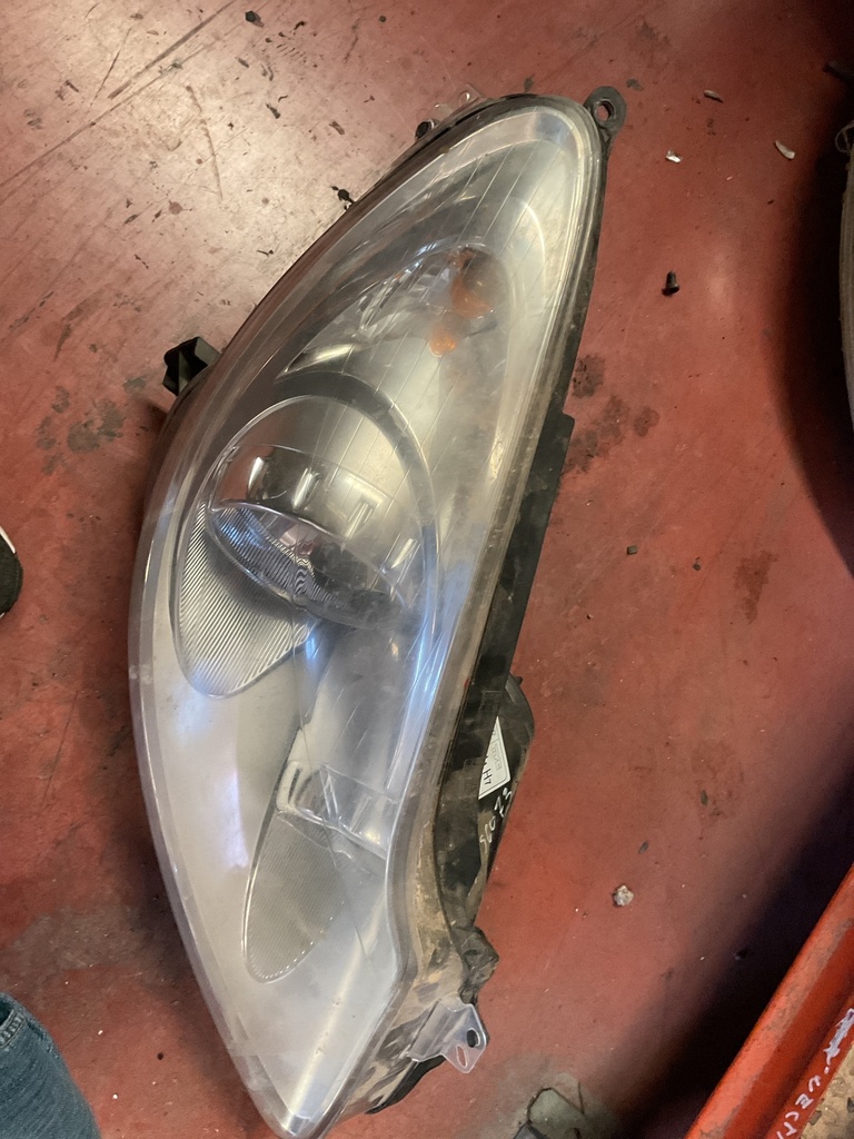 Faro izquierdo opel Corsa '08
