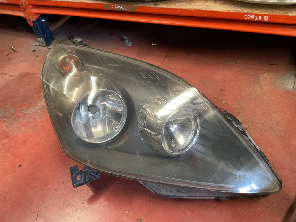 Faro izquierdo opel zafira b
