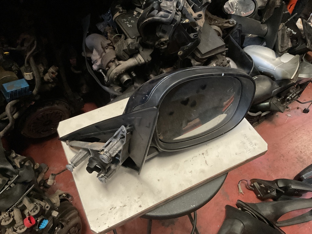 Retrovisor derecho BMW serie 3 e90 ‘04