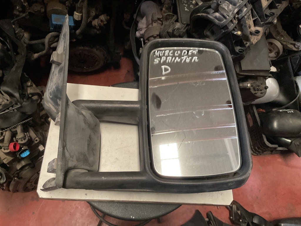 Retrovisor derecho mercedes sprinter ‘99