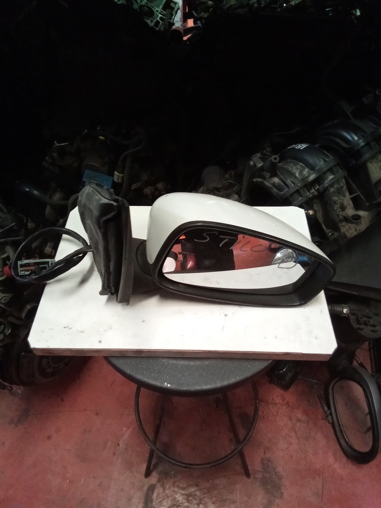 Retrovisor derecho fiat stilo '04