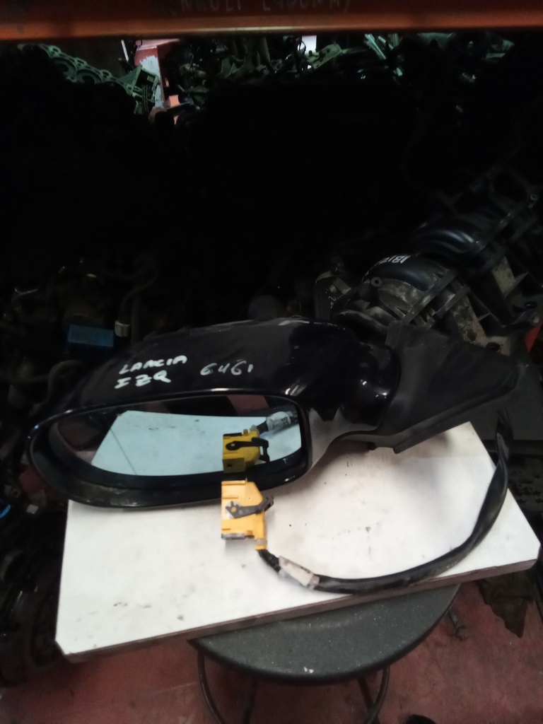 Retrovisor izquierdo lancia thesis '07