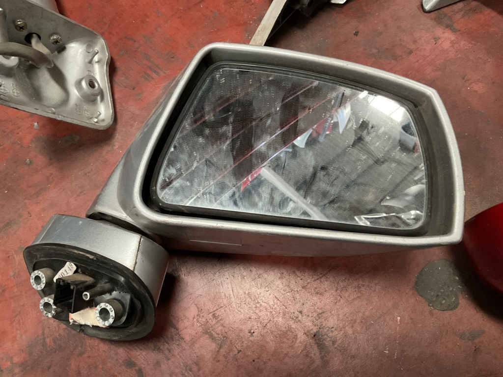 Retrovisor derecho hyundai coupe ‘04