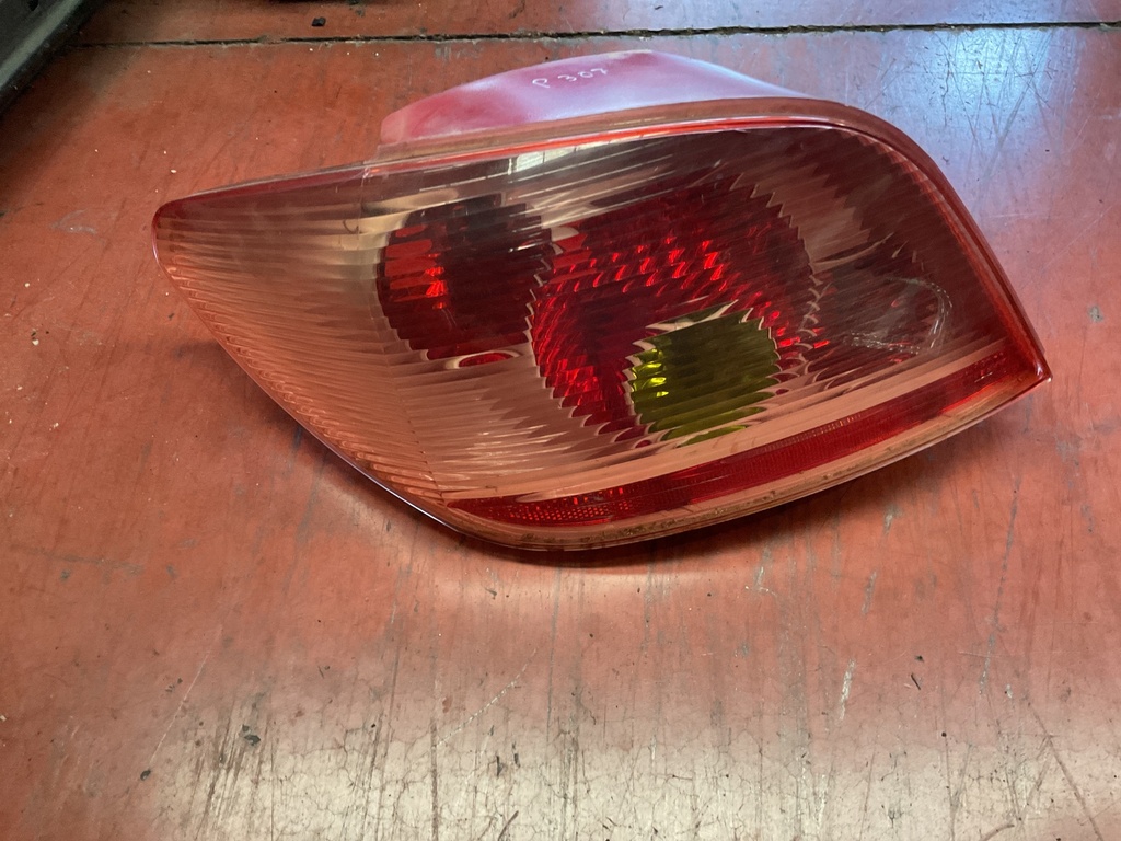 Piloto izquierdo peugeot 307 04