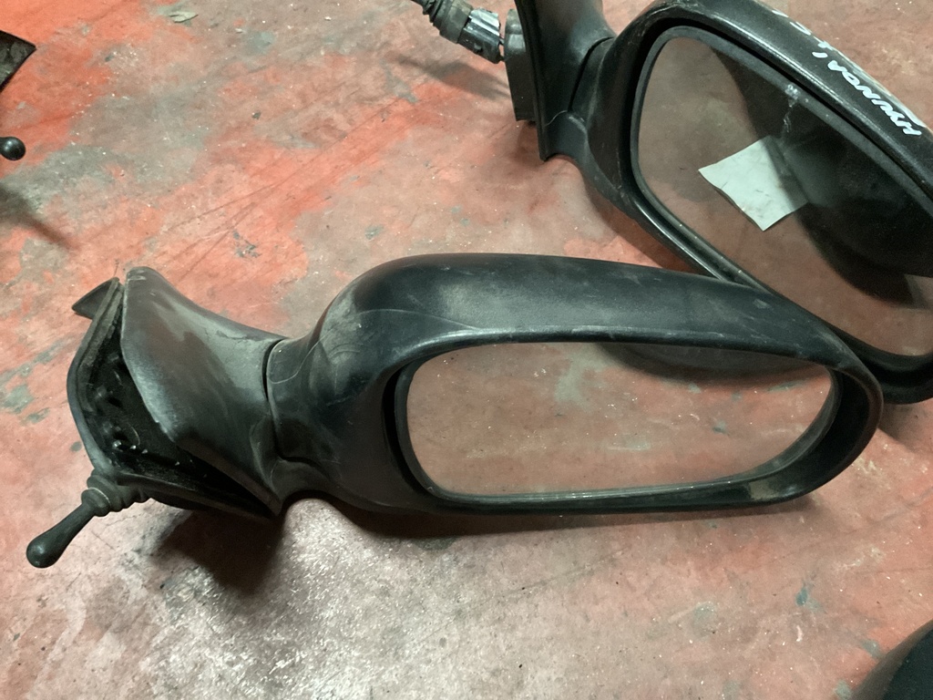 Retrovisor derecho manual hyundai acent ‘96