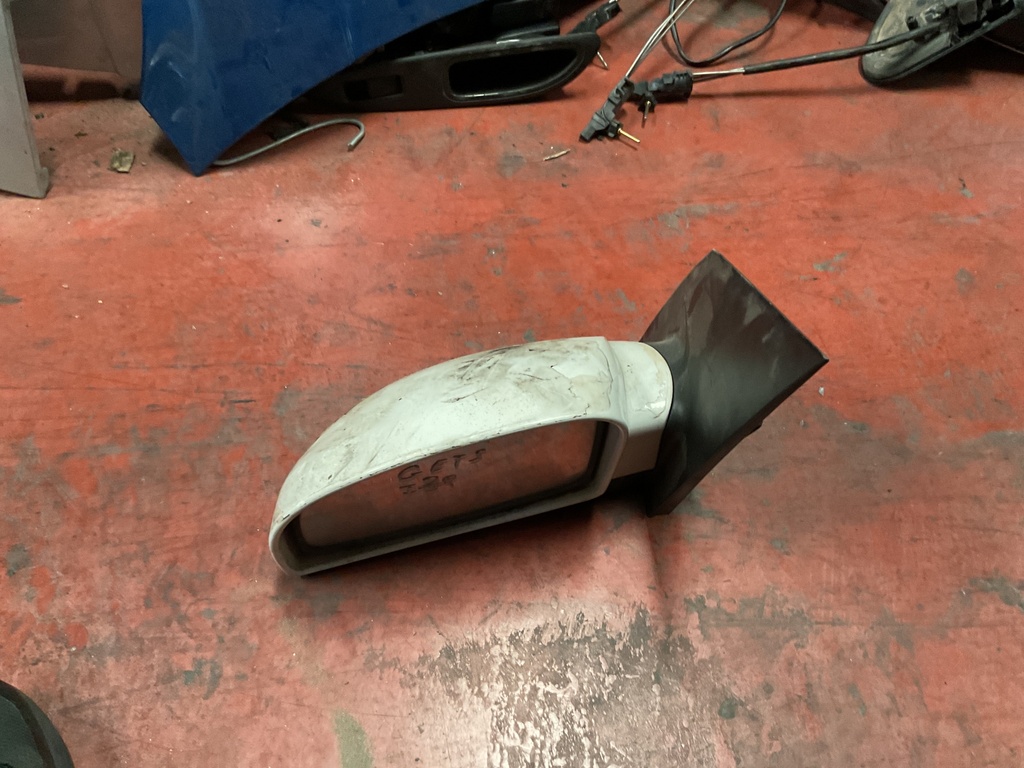 Retrovisor izquierdo hyundai getz ‘03