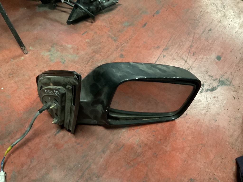 Retrovisor derecho nissan x-trail ‘03