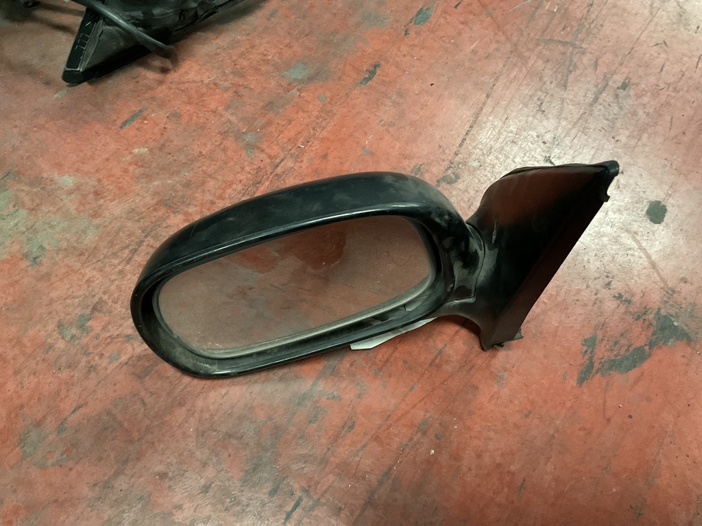 Retrovisor izquierdo manual nissan micra ‘93