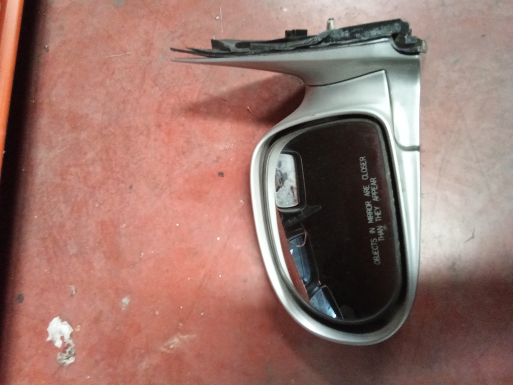 Retrovisor izquierdo kia carnival '04