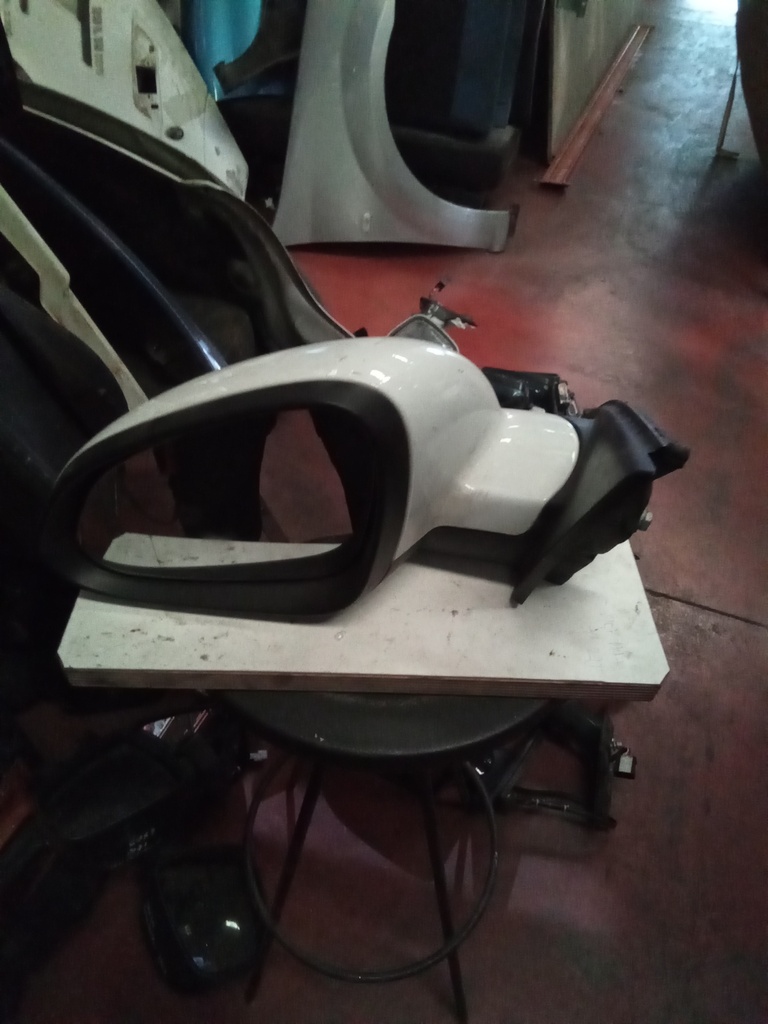 Retrovisor izquierdo opel insignia '11