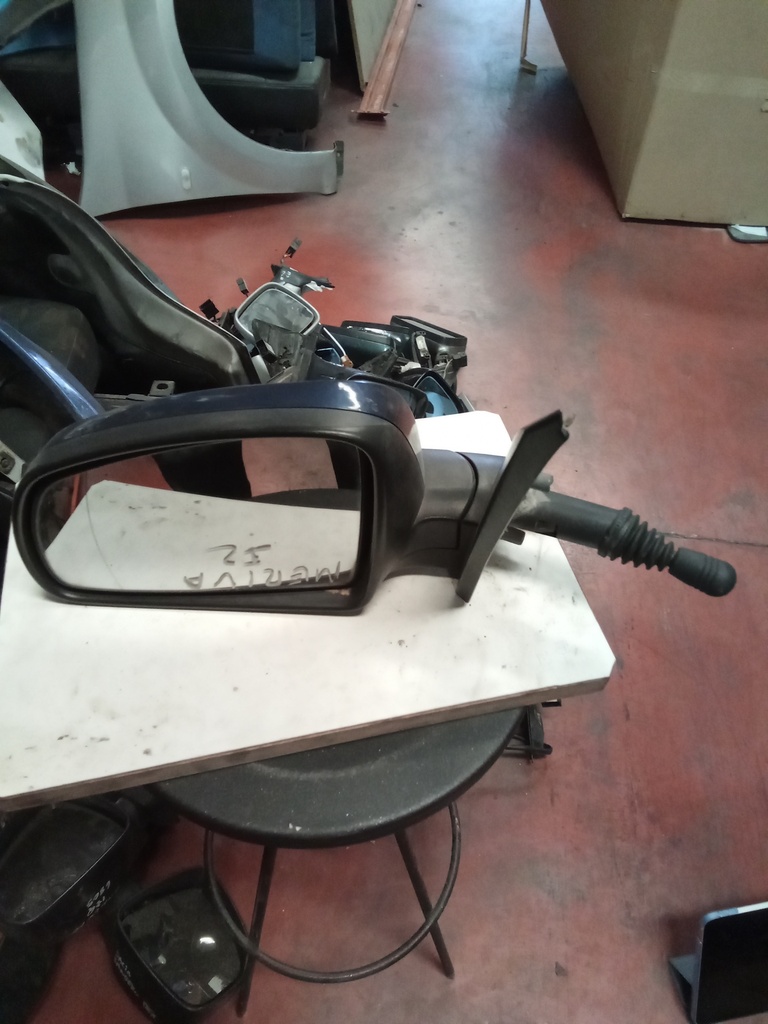 Retrovisor izquierdo manual opel meriva '03