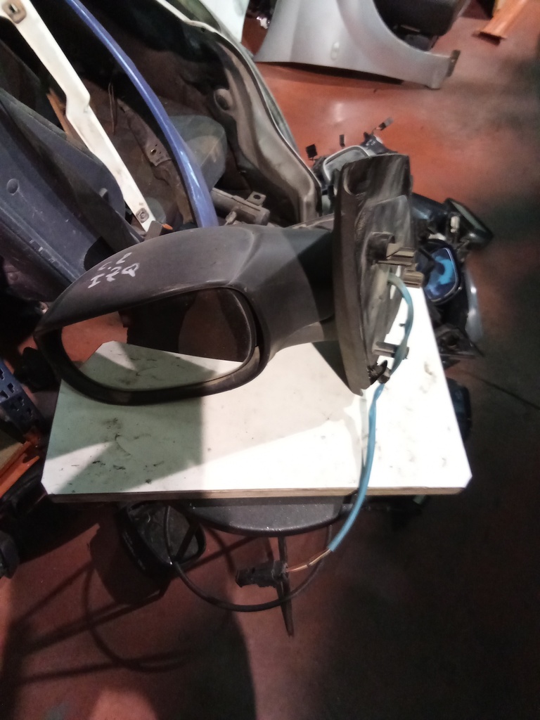 Retrovisor izquierdo citroen c2 '04