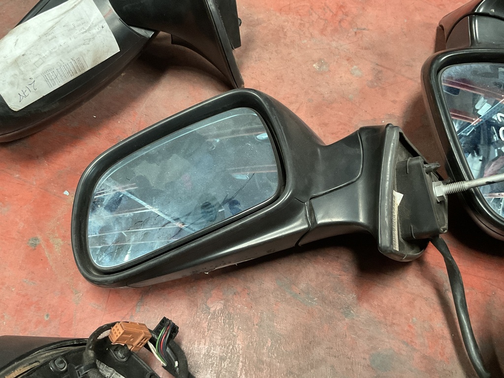 Retrovisor izquierdo peugeot 407 ‘04