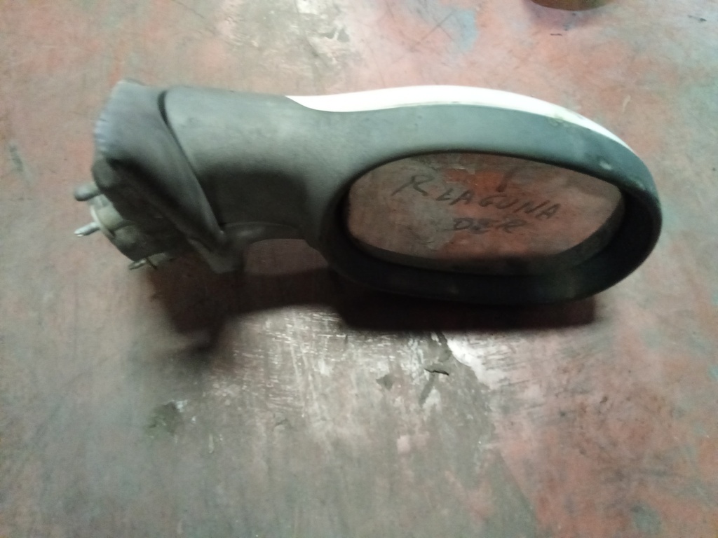 Retrovisor derecho renault laguna '94