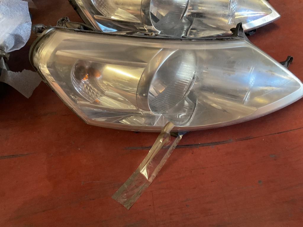 Faro derecho citroen jumpy 2007