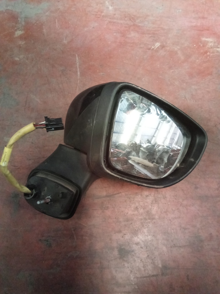 Retrovisor derecho renault captur '16