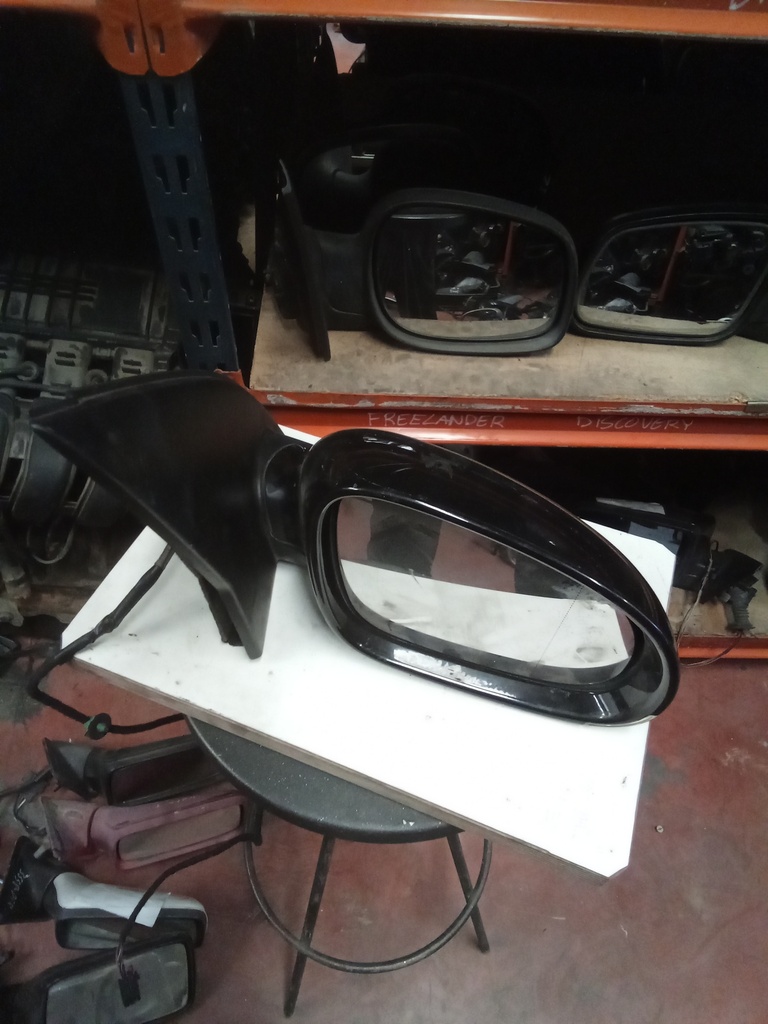 Retrovisor derecho volkswagen golf v '09